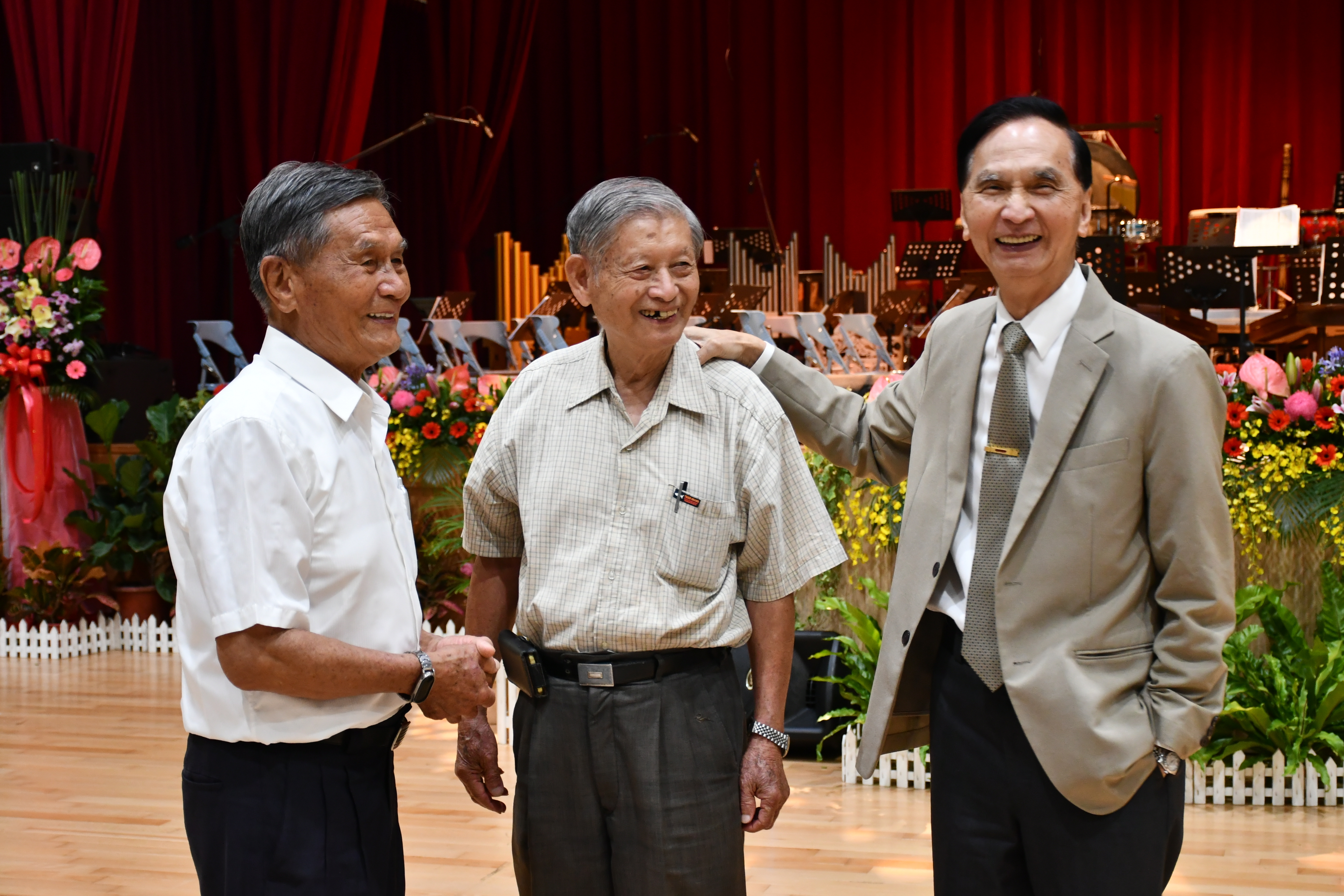 98週年校慶校友返校日「相聚憶起音樂會」活動，校友相見歡！